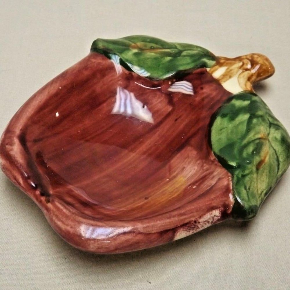 Franciscan Earthenware Hand Painted Apple Small Apple Ashtray 1940 - 47 USA